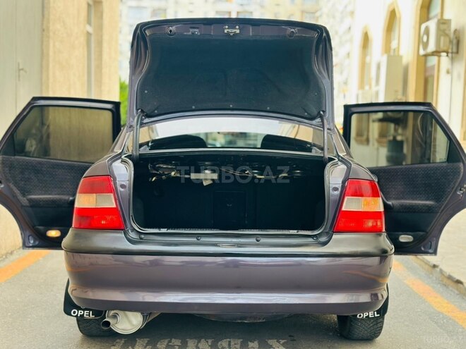 Opel Vectra 1996, 245,000 km - 1.8 l - Sumqayıt