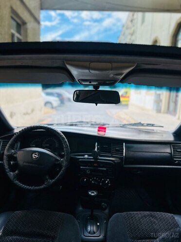 Opel Vectra 1996, 245,000 km - 1.8 l - Sumqayıt