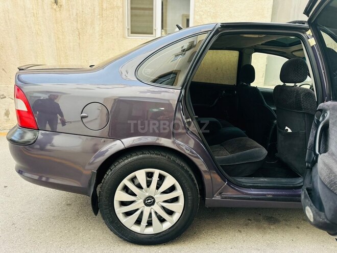 Opel Vectra 1996, 245,000 km - 1.8 l - Sumqayıt