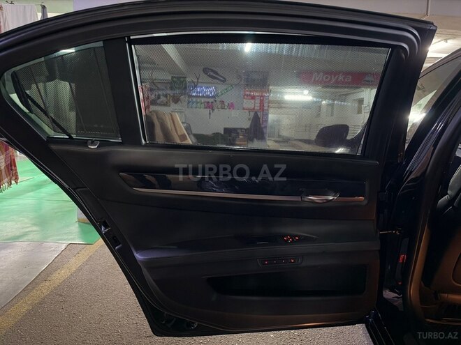 BMW 750 2011, 220,000 km - 4.4 л - Bakı