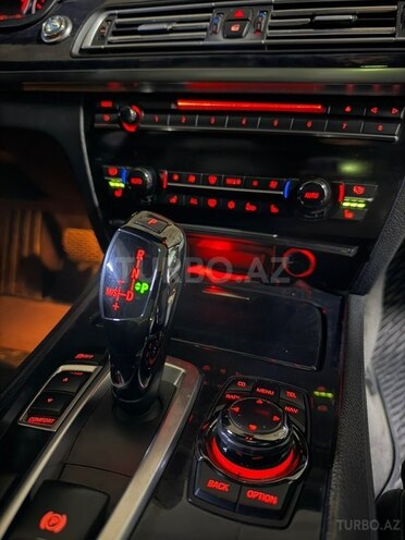 BMW 750 2011, 220,000 km - 4.4 л - Bakı