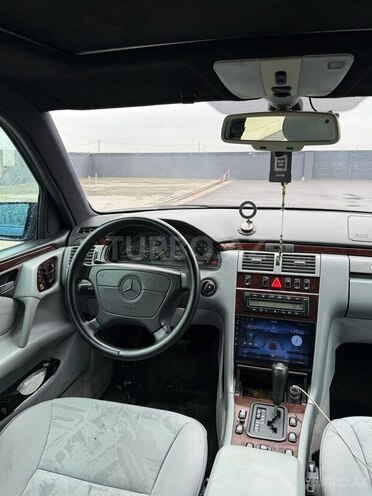 Mercedes E 230 1996, 420,000 km - 2.3 л - Bakı