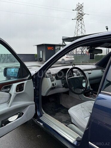 Mercedes E 230 1996, 420,000 km - 2.3 л - Bakı