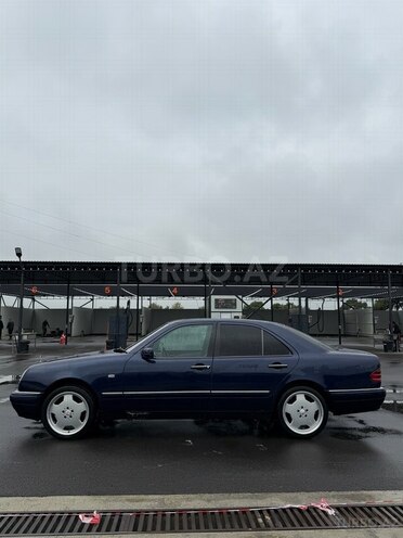 Mercedes E 230 1996, 420,000 km - 2.3 л - Bakı