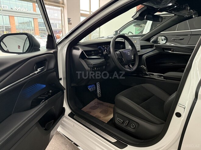 Toyota Camry 2025, 2,900 km - 2.0 л - Bakı