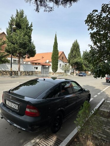 Opel Vectra 1996, 530,000 km - 1.6 l - Gəncə