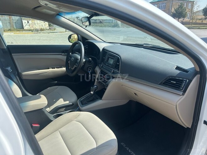Hyundai Elantra 2017, 94,000 km - 2.0 l - Bakı