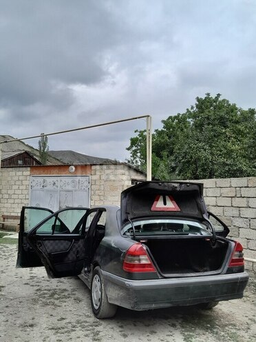 Mercedes C 220 1993, 600,000 km - 2.2 l - Bakı