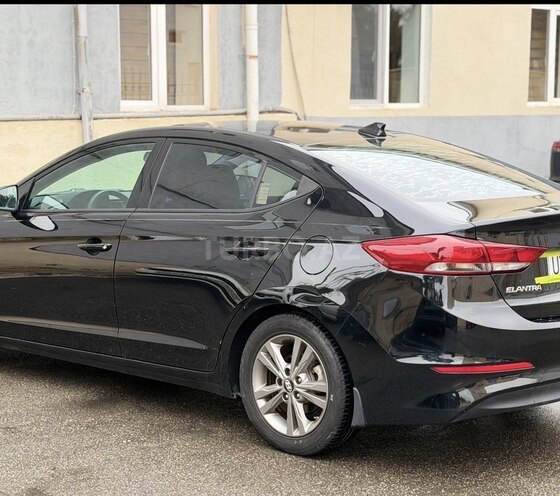 Hyundai Elantra 2018, 175,000 km - 2.0 l - Bakı