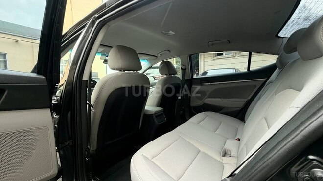 Hyundai Elantra 2018, 175,000 km - 2.0 l - Bakı