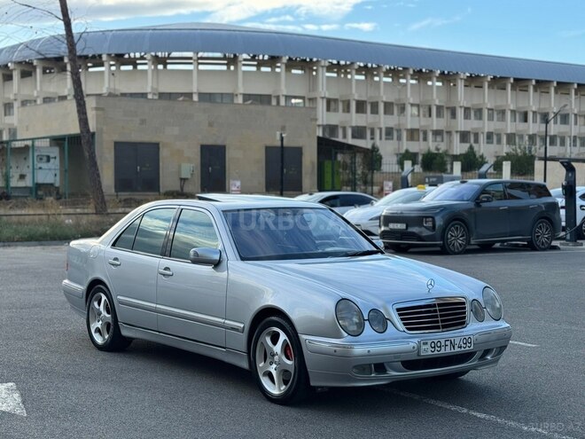 Mercedes E 240 2000, 320,000 km - 2.4 л - Sumqayıt