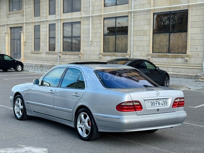 Mercedes E 240 2000, 320,000 km - 2.4 л - Sumqayıt