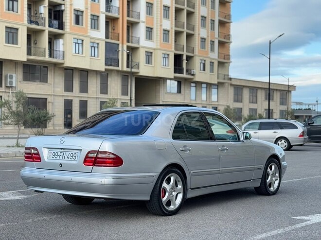 Mercedes E 240 2000, 320,000 km - 2.4 л - Sumqayıt