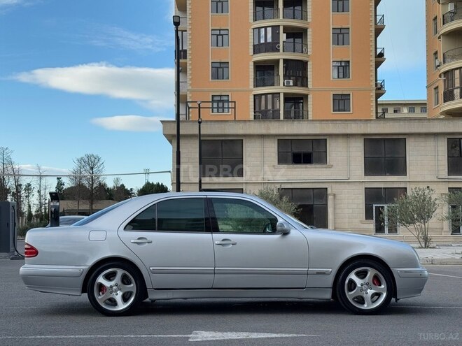 Mercedes E 240 2000, 320,000 km - 2.4 л - Sumqayıt