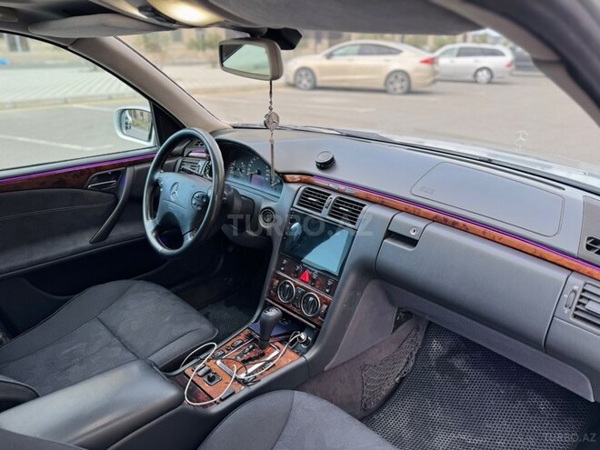 Mercedes E 240 2000, 320,000 km - 2.4 л - Sumqayıt