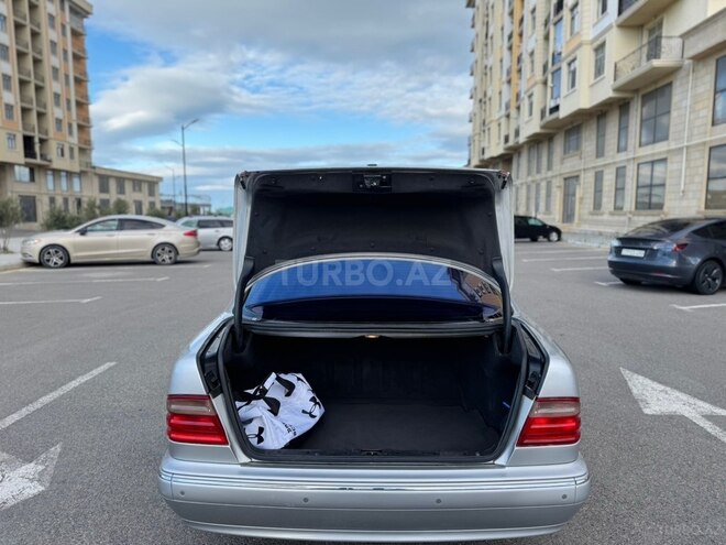 Mercedes E 240 2000, 320,000 km - 2.4 л - Sumqayıt