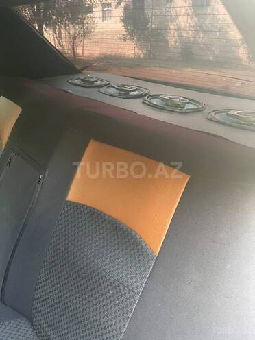 Mercedes E 200 1995, 558,528 km - 2.0 l - Qazax