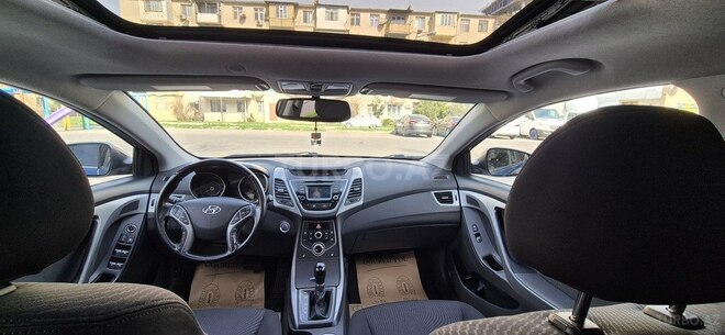 Hyundai Elantra 2015, 201,168 km - 1.8 l - Bakı