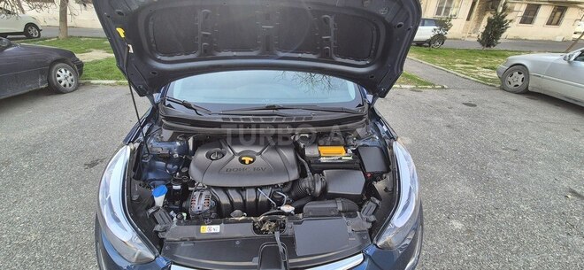 Hyundai Elantra 2015, 201,168 km - 1.8 l - Bakı