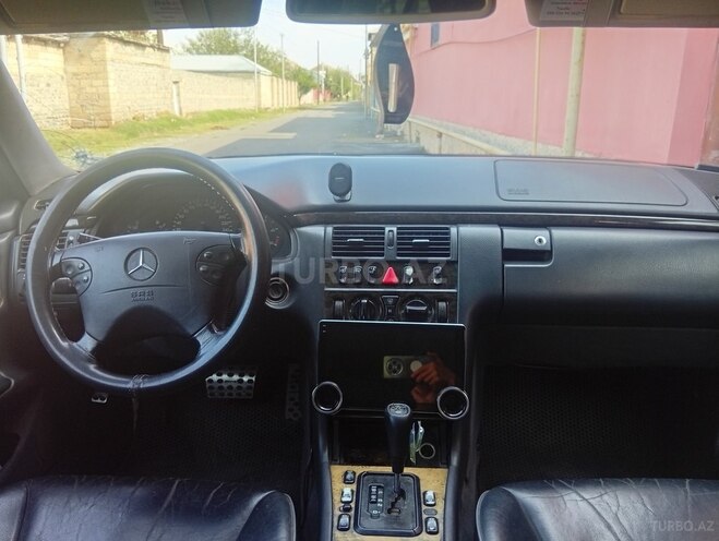 Mercedes E 220 2001, 555,555 km - 2.2 l - Bakı
