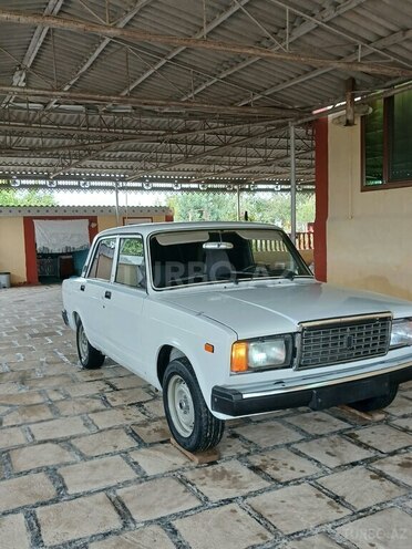LADA (VAZ) 2107 2010, 52,000 km - 1.6 l - Salyan