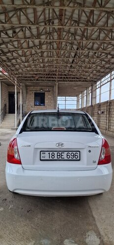 Hyundai Accent 2009, 272,000 km - 1.6 л - Şirvan