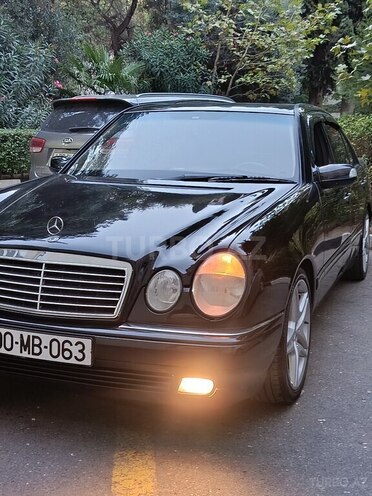 Mercedes E 320 4MATIC 1999, 222,000 km - 3.2 l - Bakı