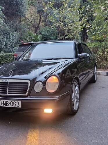 Mercedes E 320 4MATIC 1999, 222,000 km - 3.2 l - Bakı