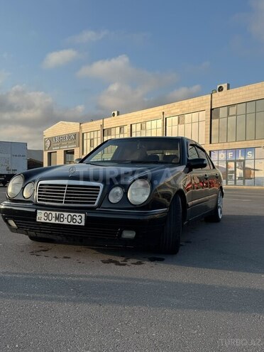 Mercedes E 320 4MATIC 1999, 222,000 km - 3.2 l - Bakı