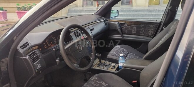 Mercedes E 240 1998, 328,710 km - 2.4 л - Bakı
