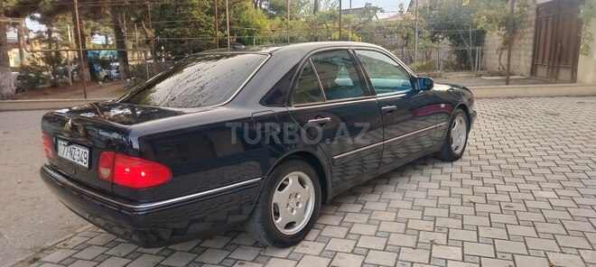 Mercedes E 240 1998, 328,710 km - 2.4 л - Bakı