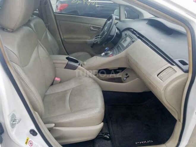 Toyota Prius 2013, 300,000 km - 1.8 l - Bakı