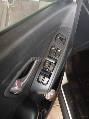 Hyundai ix35 2011, 122,000 km - 2.0 л - Bakı