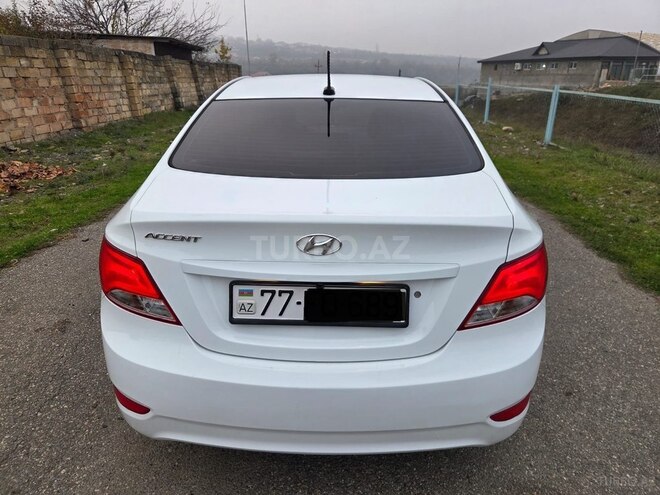 Hyundai Accent 2015, 170,590 km - 1.6 l - Quba