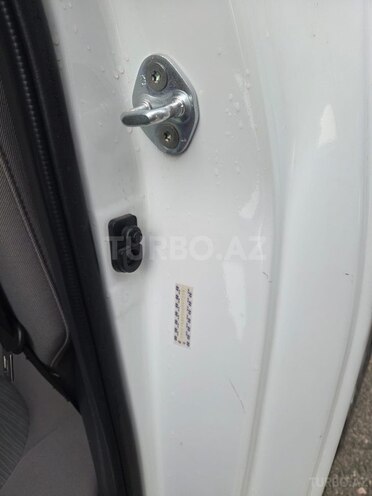 Hyundai Accent 2015, 170,590 km - 1.6 l - Quba