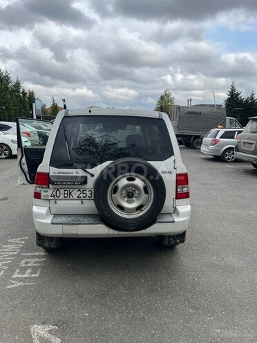 Mitsubishi Pajero io 2000, 229,000 km - 2.0 l - Quba