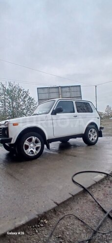LADA (VAZ) Niva 2011, 280,000 km - 1.7 l - Lerik