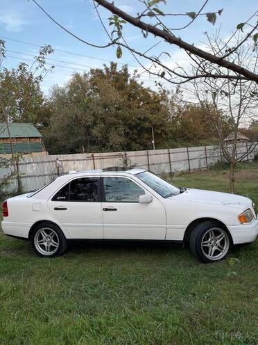 Mercedes C 180 1994, 521,369 km - 1.8 l - Qəbələ