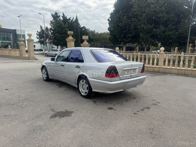 Mercedes C 220 1998, 225,123 km - 2.2 l - Bakı