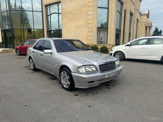 Mercedes C 220 1998, 225,123 km - 2.2 l - Bakı