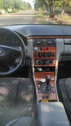 Mercedes E 220 1997, 256,000 km - 2.2 l - Cəlilabad