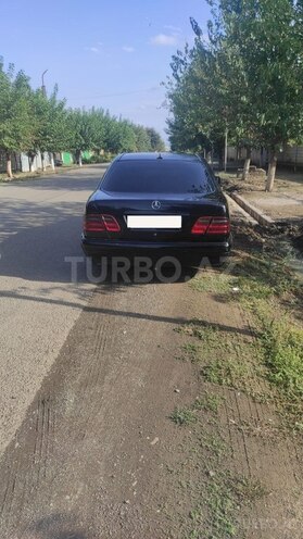 Mercedes E 220 1997, 256,000 km - 2.2 l - Cəlilabad