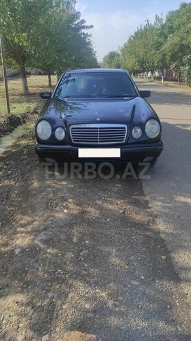 Mercedes E 220 1997, 256,000 km - 2.2 l - Cəlilabad