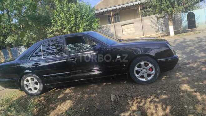Mercedes E 220 1997, 256,000 km - 2.2 l - Cəlilabad