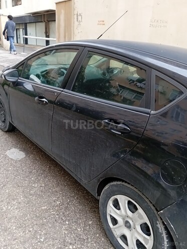 Ford Fiesta 2010, 343,000 km - 1.4 л - Bakı