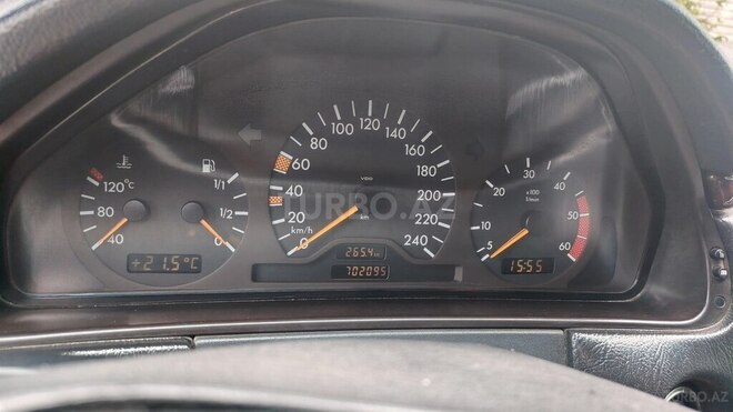 Mercedes E 220 1998, 702,095 km - 2.2 l - Bərdə