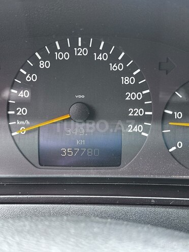 Mercedes E 220 2000, 357,000 km - 2.2 l - Bakı