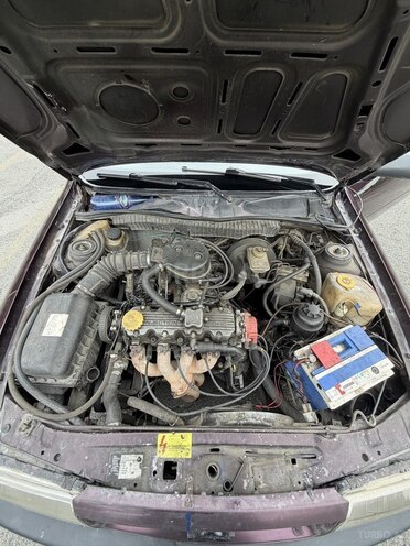 Opel Vectra 1993, 250,000 km - 1.8 л - Qax