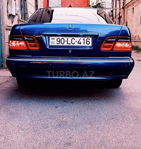 Mercedes E 220 1999, 257,000 km - 2.2 l - Bakı