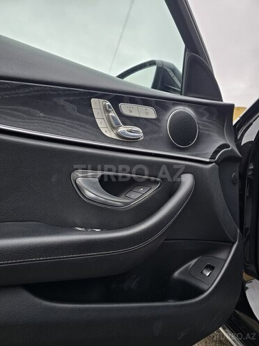 Mercedes E 220 d 2016, 242,653 km - 2.0 l - Bakı
